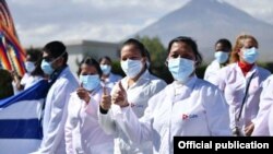 Médicos cubanos en Perú, en una foto de la agencia oficial cubana Prensa Latina.