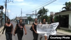 Foto de archivo: Marcha Movimiento Rosa PArks en Cuba