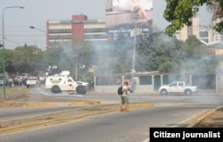 Guardias Nacionales y policías llegaron en tanquetas para tratar de controlar cerca de una decena de residenciales de Barquisimeto y Cabudare