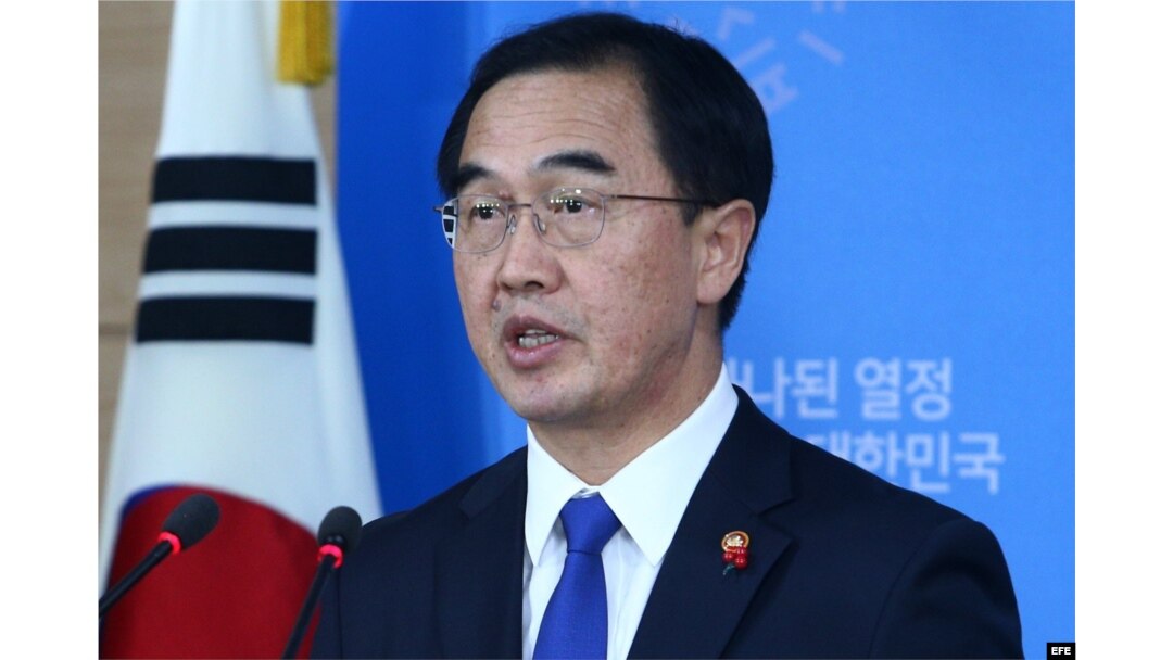 El ministro de Unificación surcoreano, Cho Myoung-gyon, ofrece una rueda de prensa en Seúl.