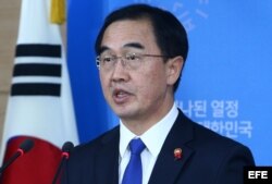 El ministro de Unificación surcoreano, Cho Myoung-gyon, ofrece una rueda de prensa en Seúl.