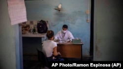 Un consultorio médico en Madruga, Cuba. (AP Photo/Ramon Espinosa)