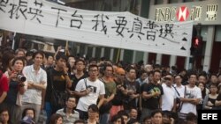 Miles de personas se manifiestan a favor de la democracia en la zona de Mong Kok, Hong Kong. 