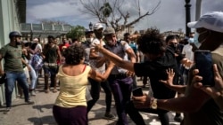 Familiares de manifestantes del 11J en La Güinera prometen no abandonas a sus presos