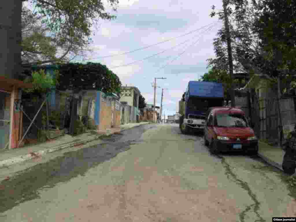 Periodista independiente reporta en twitter imágenes de la vida cotidiana en barrio habanero