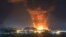 Incendio en la Base de Supertanqueros de la zona industrial de Matanzas, aún fuera de control. (Foto: Facebook Radio 26)