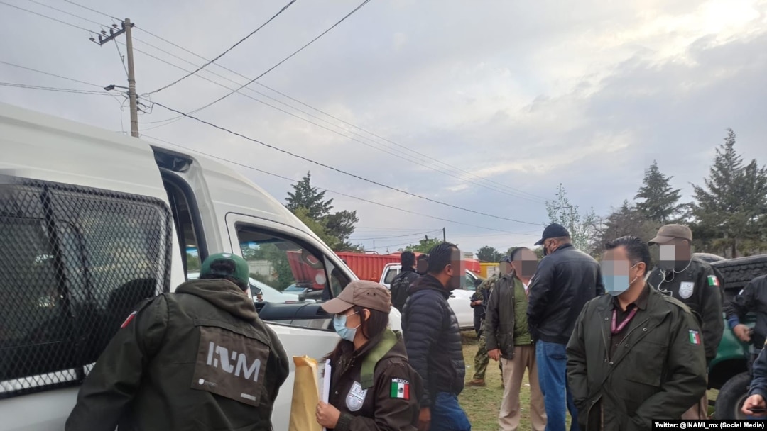 El Instituto Nacional de Migración detiene a 379 migrantes en los que se encontraban 8 cubanos. 