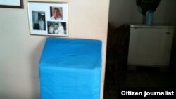 Reporta Cuba. Urna para las votaciones de las Damas de Blanco. Foto: Ángel Moya.