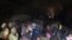 Grupo de 225 personas de Centro y Sudamérica ocultas en una bodega en Edomex. (Foto: INM)