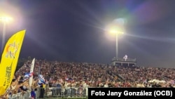 El encuentro tuvo lugar en el parque Milander, uno de los espacios públicos más amplios de la ciudad. Según la policía de Hialeah, más de 7.000 asistentes participaron en la convocatoria.