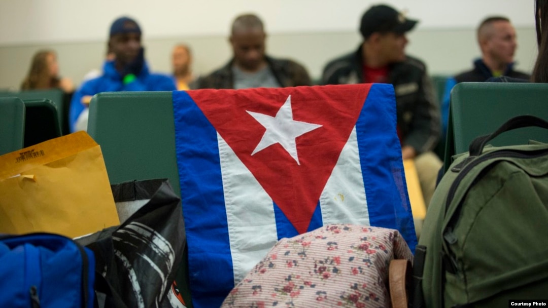 Cubanos parten de Costa Rica. 