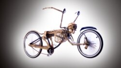"La muerte en bicicleta"