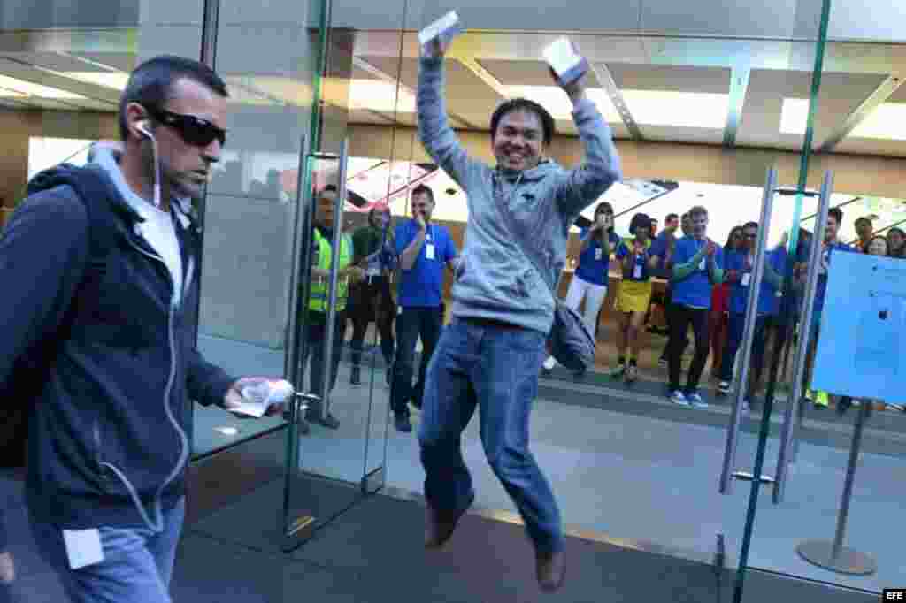 Apple pone a la venta sus nuevos modelos de iphone 5s y 5c