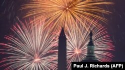 Tradicional celebración con fuegos artificiales en Washington, por el Día de la Independencia.