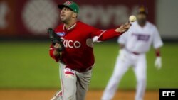 Oliver Pérez de los Naranjeros de Hermosillo de México hace un lanzamiento