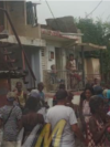 Más de 300 personas se congregaron en la casa del activista para recibir comida. 