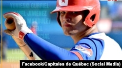 Guillermo García, en una imagen compartida en Facebook por el equipo Capitales de Québec, con el que jugaba antes de abandonar Cuba para buscar su entrada a Grandes Ligas. (Facebook/Capitales de Québec)