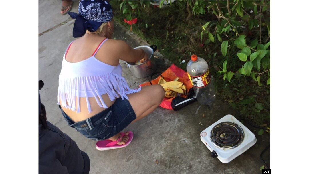 Cubanos varados en Costa Rica esperan una solución