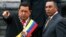 El actual diputado y exministro de Justicia venezolano Pedro Carreño (der.) junto al hoy extinto presidente Hugo Chávez.