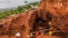 Mineros trabajan en la mina "IRON", situada a unos 10 km de la localidad de Rosita, en Nicaragua (Imagen de archivo)
