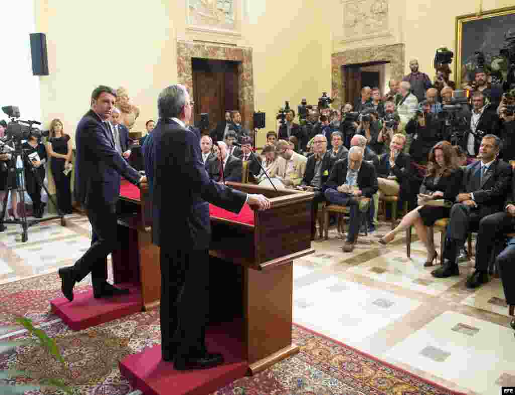 Conferencia de prensa del premier italiano Renzi y Raúl Castro.