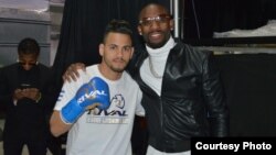 Los boxeadores cubanos Robeisy Ramírez (izq.) y Yordenis Ugás.