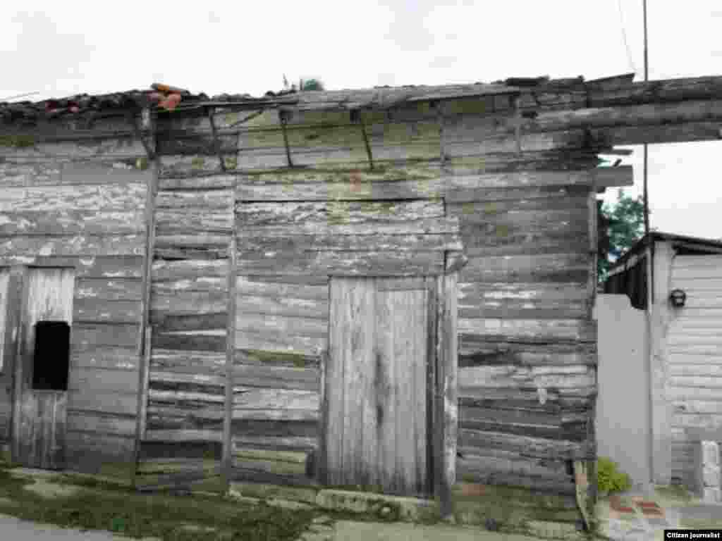 Calle Méndez en la localidad de Vueltas, Villa Clara foto cortesía de Cristianosxcuba para Reporta Cuba.