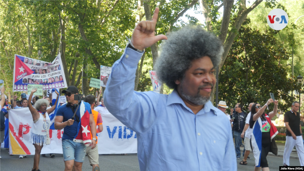 El activista cubano Sayde Chaling-Chong, que se desplazó de Barcelona a Madrid para asistir a la protesta, es uno de los miembros más activos de la diáspora cubana en Barcelona.&nbsp;