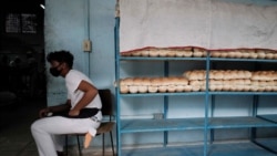 La crisis de productos normados se agrava con la falta de pan