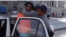 La Policía Nacional Revolucionaria detiene en La Habana al artista Luis Manuel Otero Alcántara el 21 de julio de 2018. Tres años después fue arrestado de nuevo y llevado a la prisión de Guanajay.