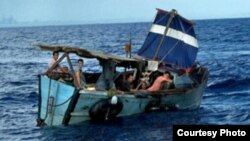 Autoridades hondureñas creen que el tráfico de personas está incrementando la llegada de cubanos por mar al país centroamericano.
