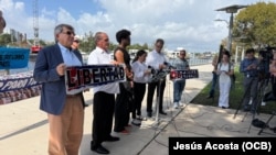 Conferencia de Prensa Movimiento Democracia 