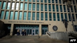 Fachada de la Embajada de Estados Unidos en La Habana.