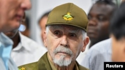 El comandante de la Revolución y exvicepresidente de Cuba, Ramiro Valdés, junto al gonernante Miguel Díaz-Canel, en septiembre de 2024, en La Habana.