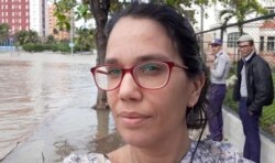 "A estas alturas, con 42 años y cinco como reportera, nada me hará cambiar de idea", escribió Luz Escobar (Foto: Twitter).