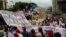Manifestantes contra Nicolás Maduro, sábado 10 de mayo del 2014, en Caracas (Venezuela). 