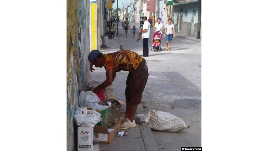 Reporta Cuba. Indigente en Holguín. Foto: Luis Quintana Rodríguez.