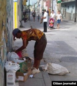 Reporta Cuba. Indigente en Holguín. Foto: Luis Quintana Rodríguez.