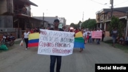 Colombianos y cubanos protestan en Turbo contra las deportaciones
