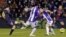 El delantero argentino del F.C. Barcelona Lionel Messi lanza a puerta consiguiendo el segundo gol de su equipo ante el Real Valladolid, en el estadio José Zorrilla.