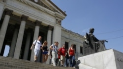 Exprofesora universitaria opina sobre culminación del curso en enseñanza superior