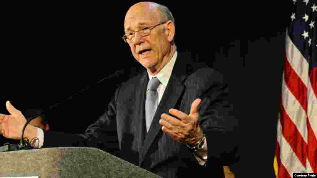 Pat Roberts reelegido Senador por Kansas