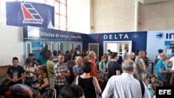 Tras Irma el aeropuerto es otro huracán 