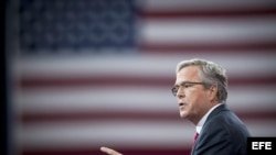 El ex gobernador de la Florida, Jeb Bush en un evento del CPAC. 