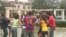 Jóvenes cubanos se debaten entre la pobreza y competencia desmedida