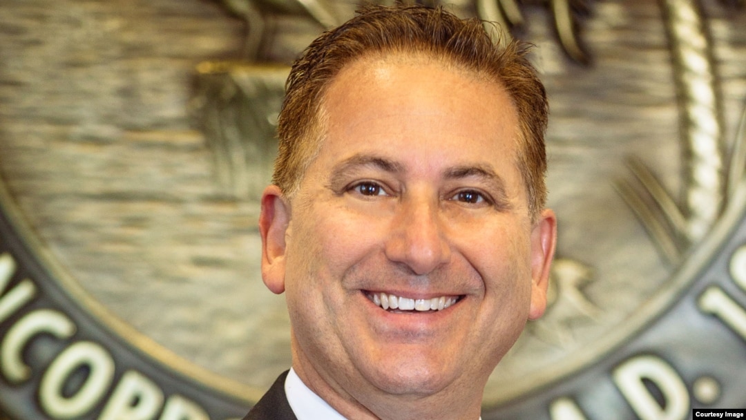 Alcalde de San Petersburg, Rick Kriseman.