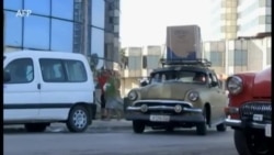 Cuba juega al capitalismo monopolista con la moneda del enemigo