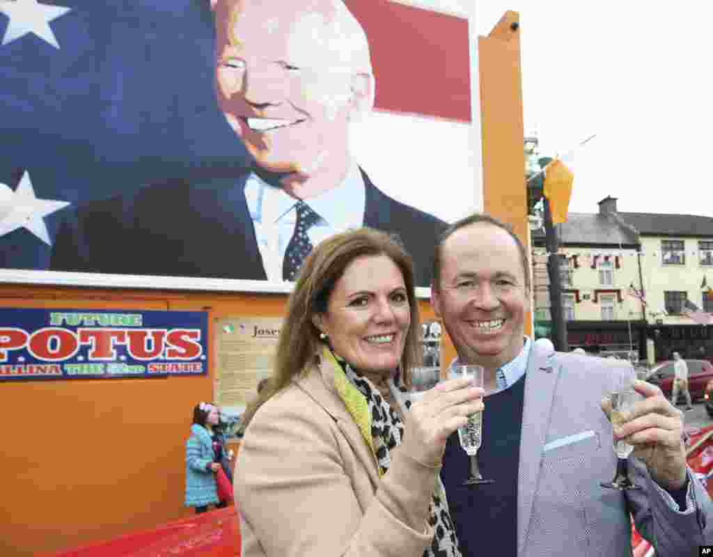 Joe Blewitt, a cousin of US Presidential candidate Joe Biden, and his wife Deirdre celebrate