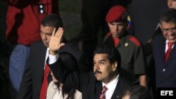 Nicolás Maduro a su llegada hoy, viernes 8 de marzo de 2013, a la Asamblea Nacional, en Caracas, para tomar juramento como presidente encargado de Venezuela, tres días después de la muerte del jefe de Estado, Hugo Chávez