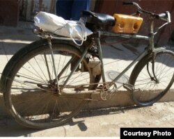 Más humilde, pero resuelve: un "Riquimbili" hecho con un cuadro de bicicleta (O.González)